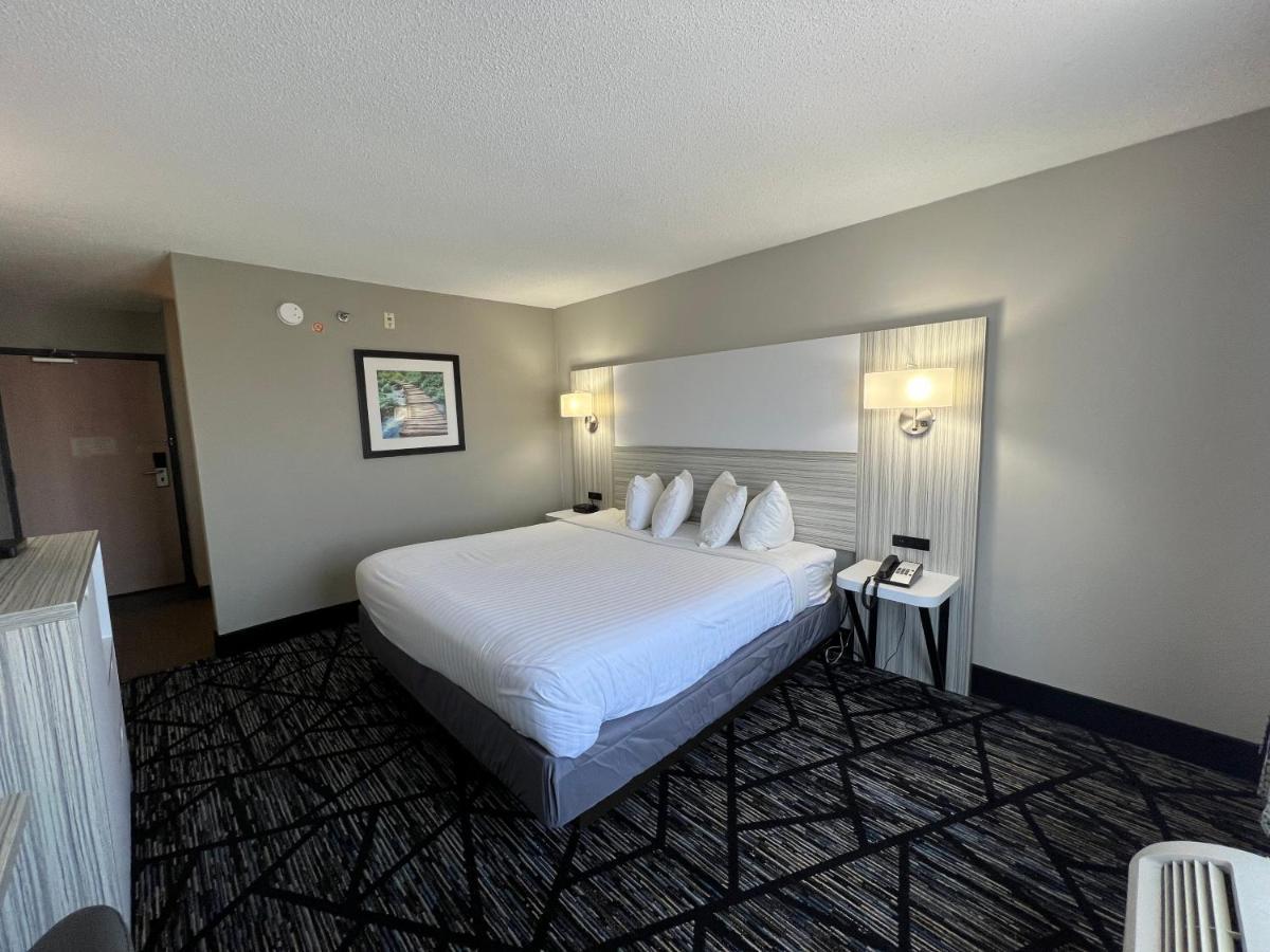 Baymont By Wyndham Peoria Hotel Exterior foto