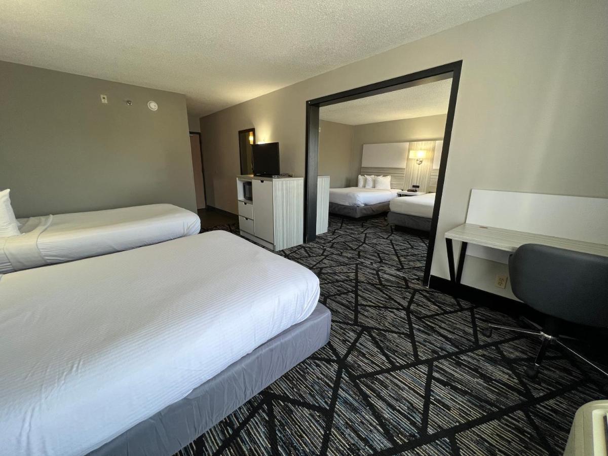 Baymont By Wyndham Peoria Hotel Exterior foto