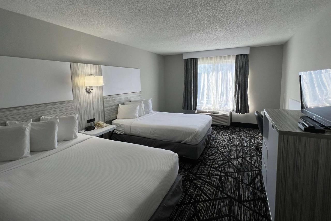 Baymont By Wyndham Peoria Hotel Exterior foto