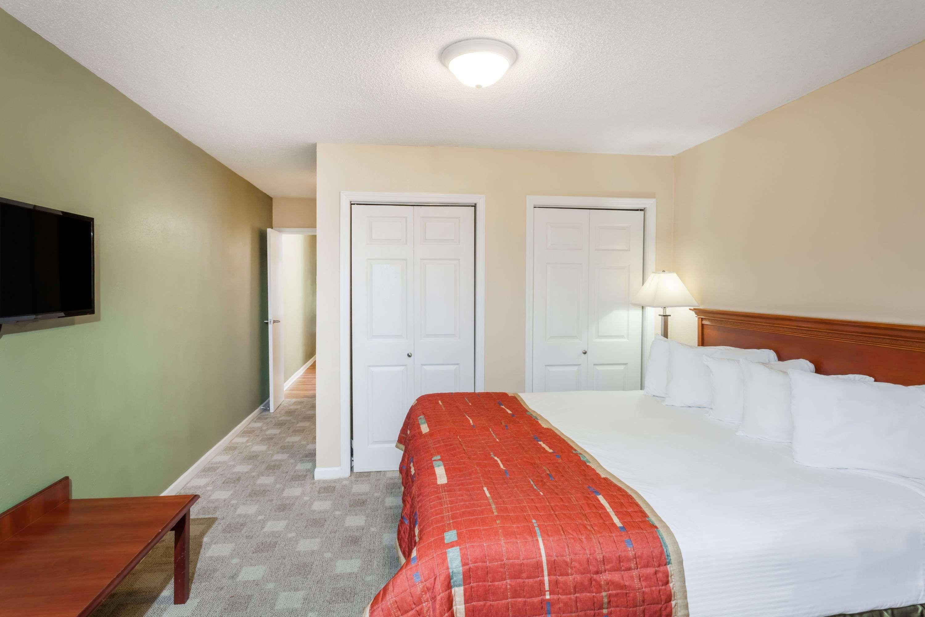 Baymont By Wyndham Peoria Hotel Exterior foto